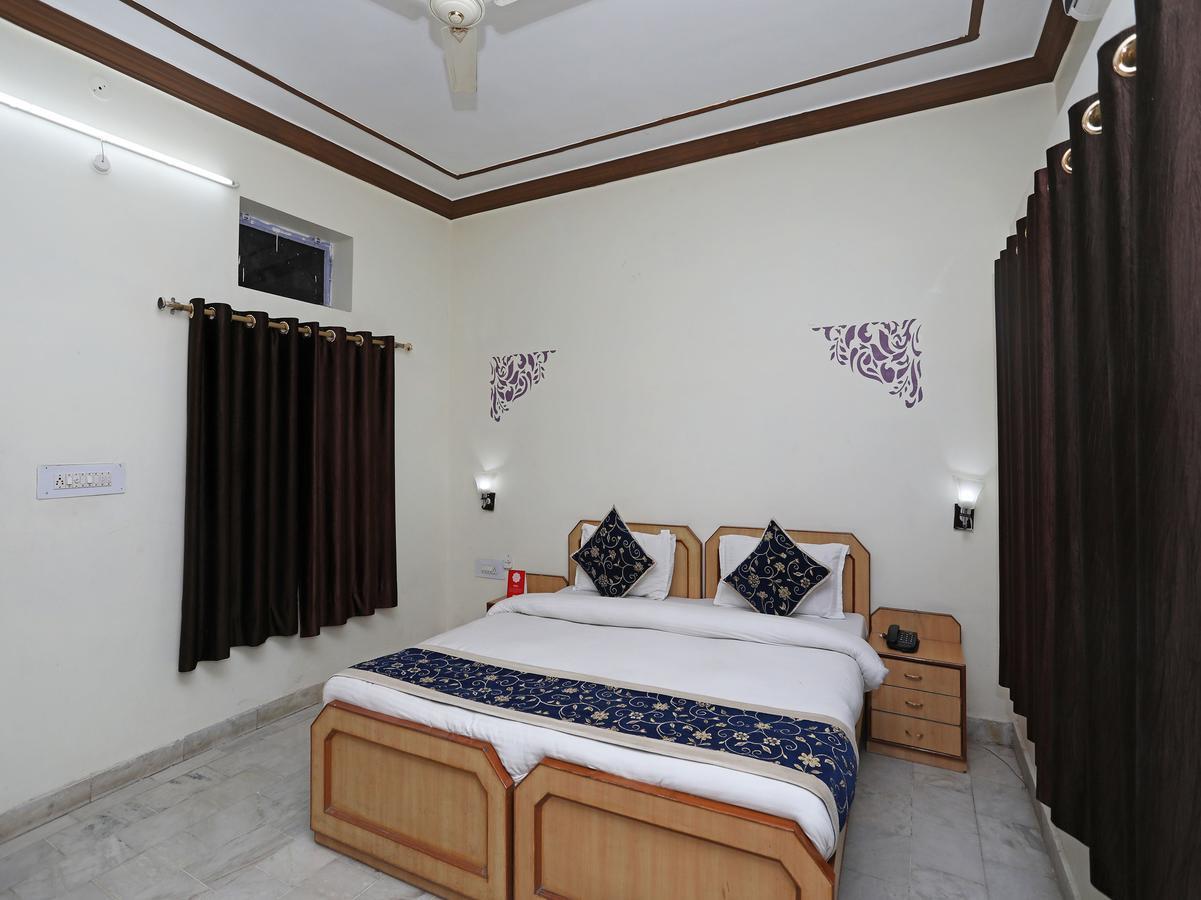 Oyo 10936 Rajasthan Resort Pushkar Ngoại thất bức ảnh