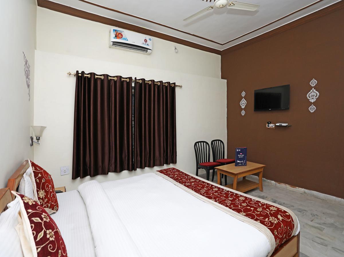 Oyo 10936 Rajasthan Resort Pushkar Ngoại thất bức ảnh